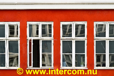 109 Windows _85M4709_01_3023